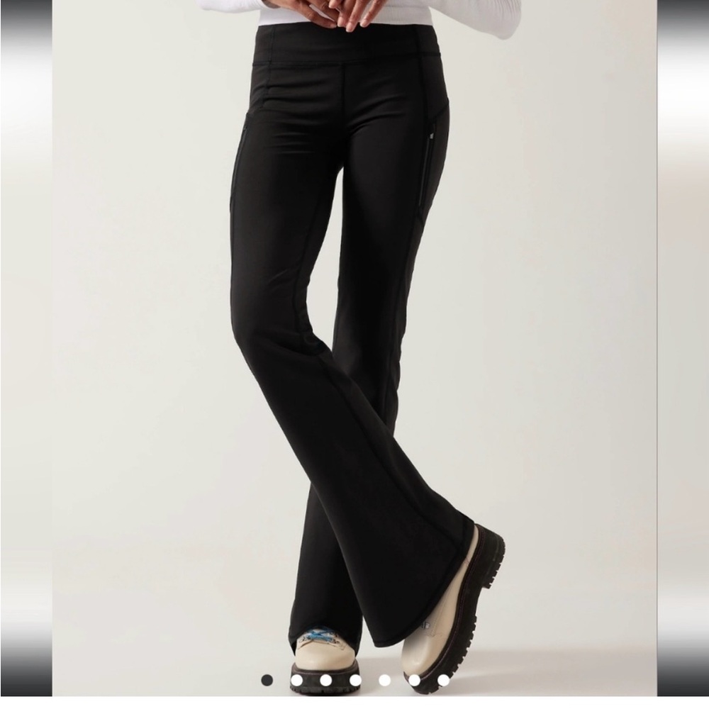 Athleta Rainier Bootcut Pant Size L Black Zip Pockets